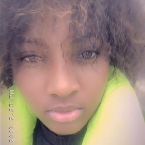 Meet your Posher, Nadisha